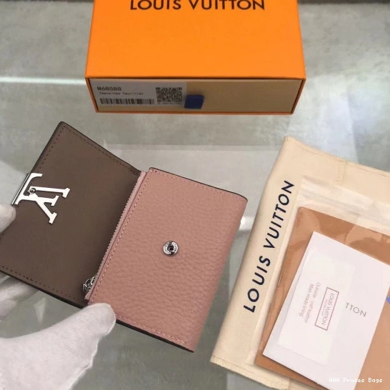AAA Replica Ru XS WALLET CAPUCINES VUITTON LOUIS 0808